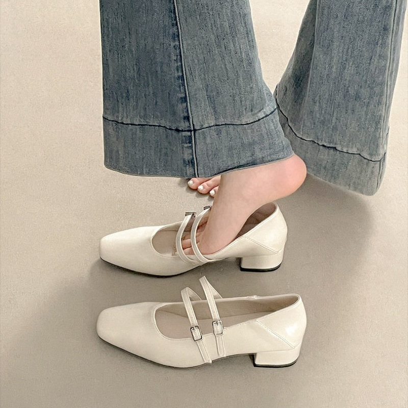 Vierkante neus lage hak dames  - Street Fashion Styles recensie en prijs